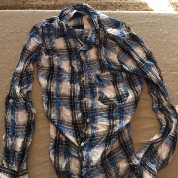 Pretty button up - Picture 1 of 1